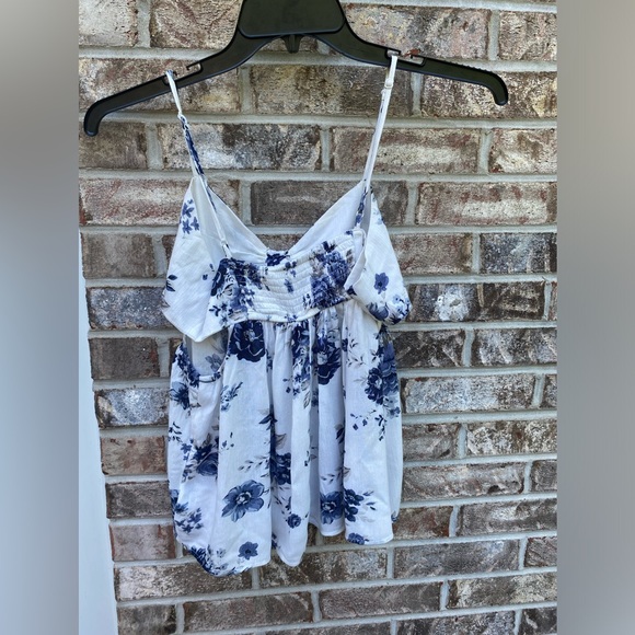 American Eagle Outfitters White & Blue Floral Babydoll Camisole Top W/ Tie Front - Picture 9 of 11